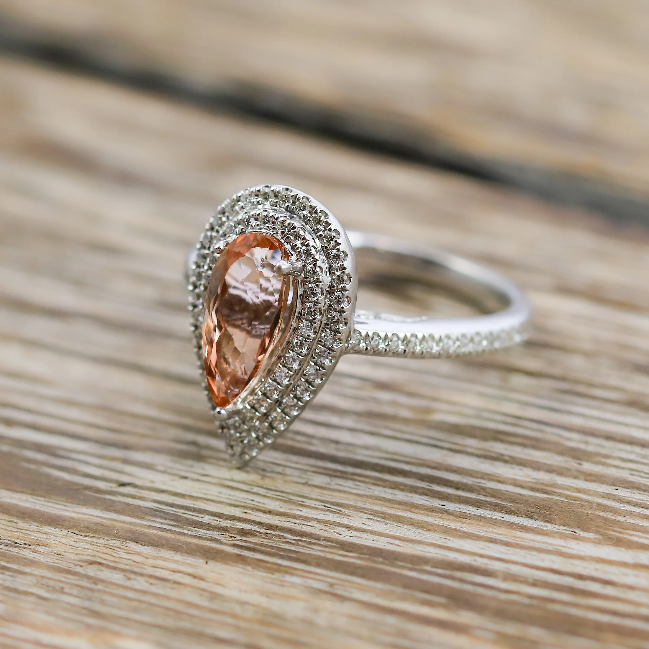 1.71 Carat Imperial Topaz 18Kt White Gold Diamond Ring - Image 2