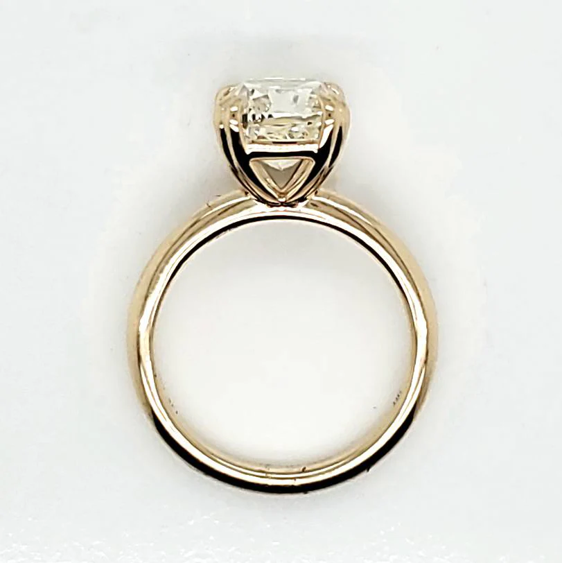 14Kt Yellow Gold 4.01 Carat Cushion Cut Diamond Solitaire Engagement Ring - Image 3