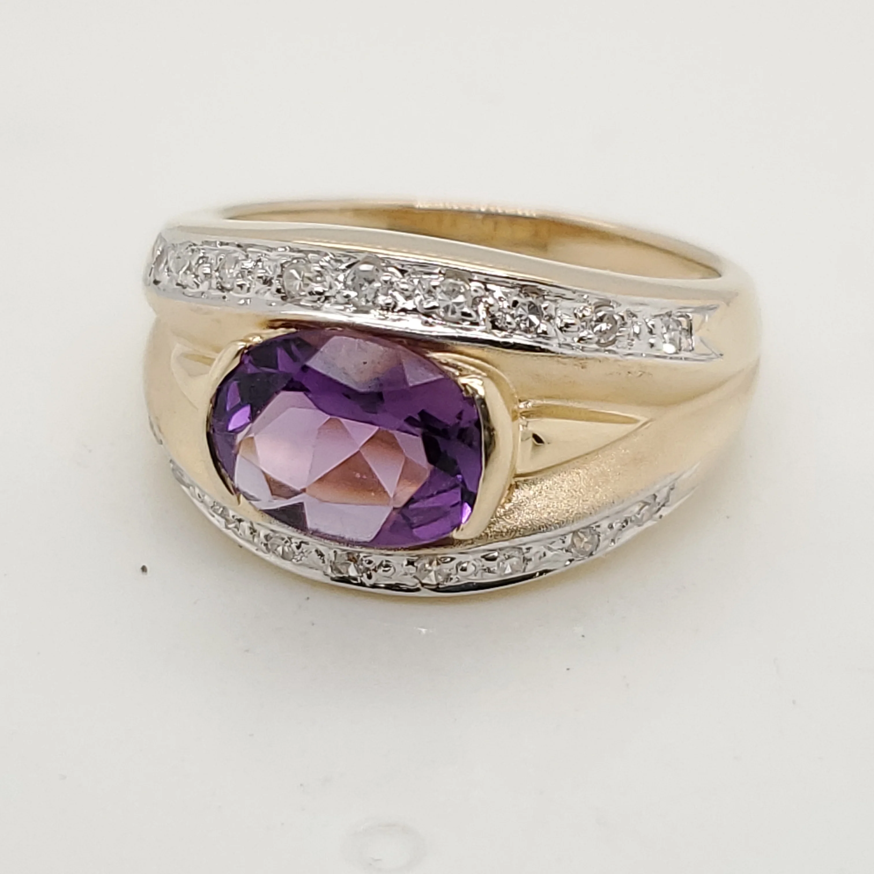 14kt Yellow Gold Amethyst and Diamond Ring