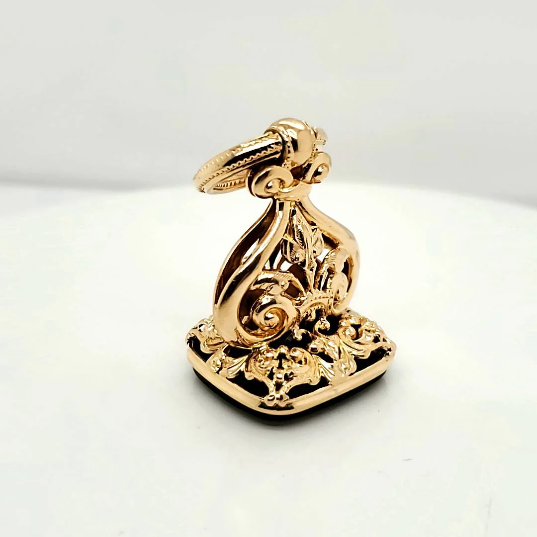 14kt Yellow Gold and Garnet/Carnelian Watch Fob Pendant - Image 2