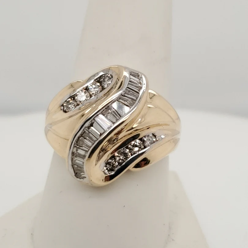 14kt Yellow Gold Round and Bagutte Cut Diamond Ring