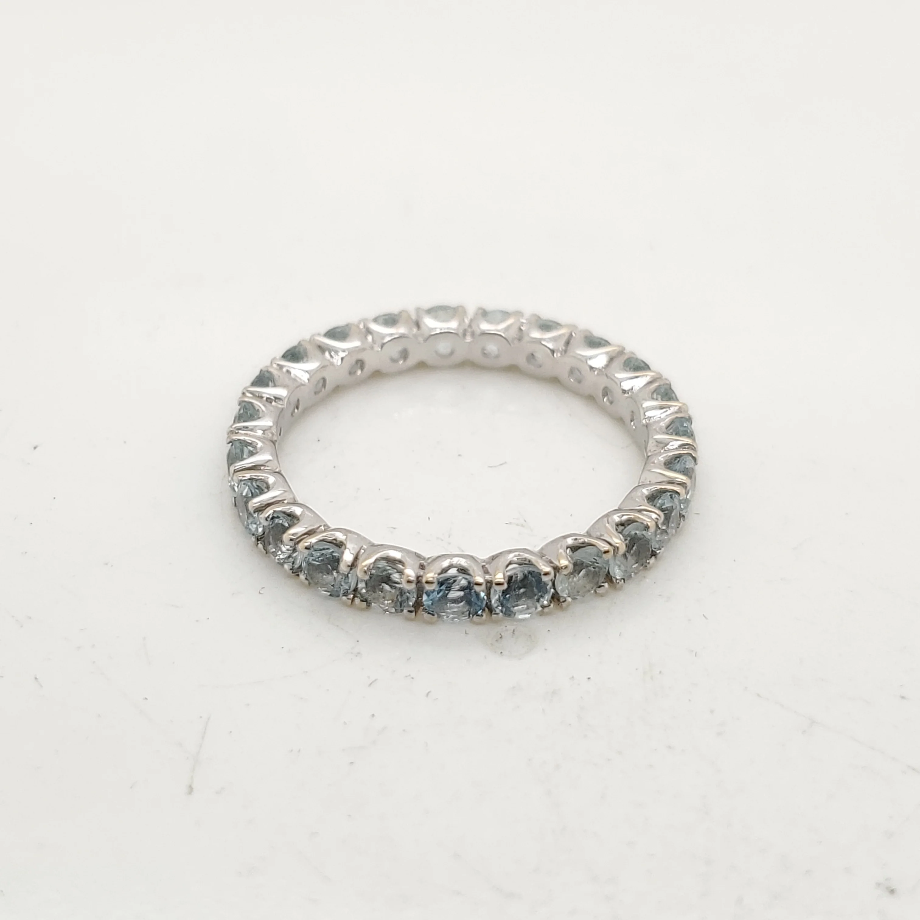 18kt White Gold Aquamarine Ring
