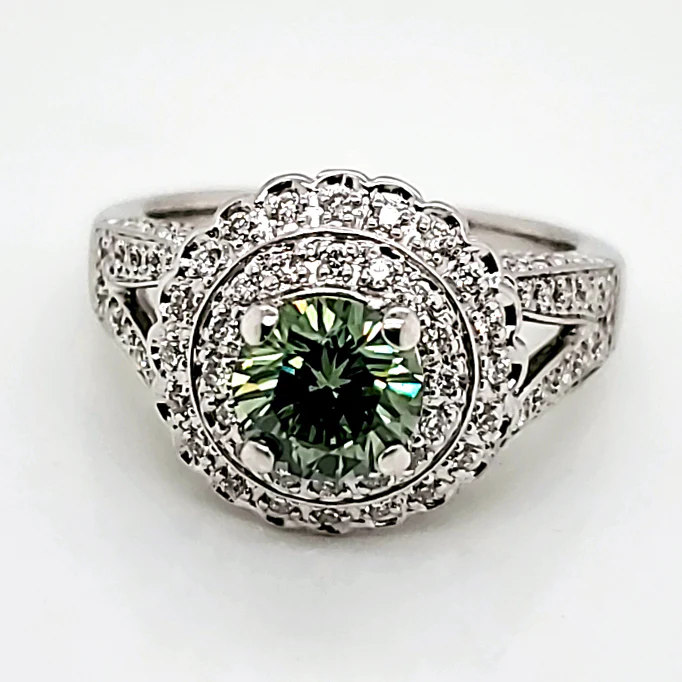 18kt White Gold Iradiated Green Diamond Ring