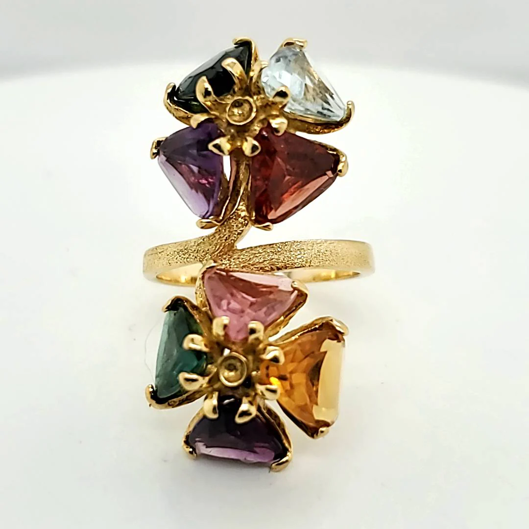 18kt Yellow Gold and Gem Stone Elongated Ring