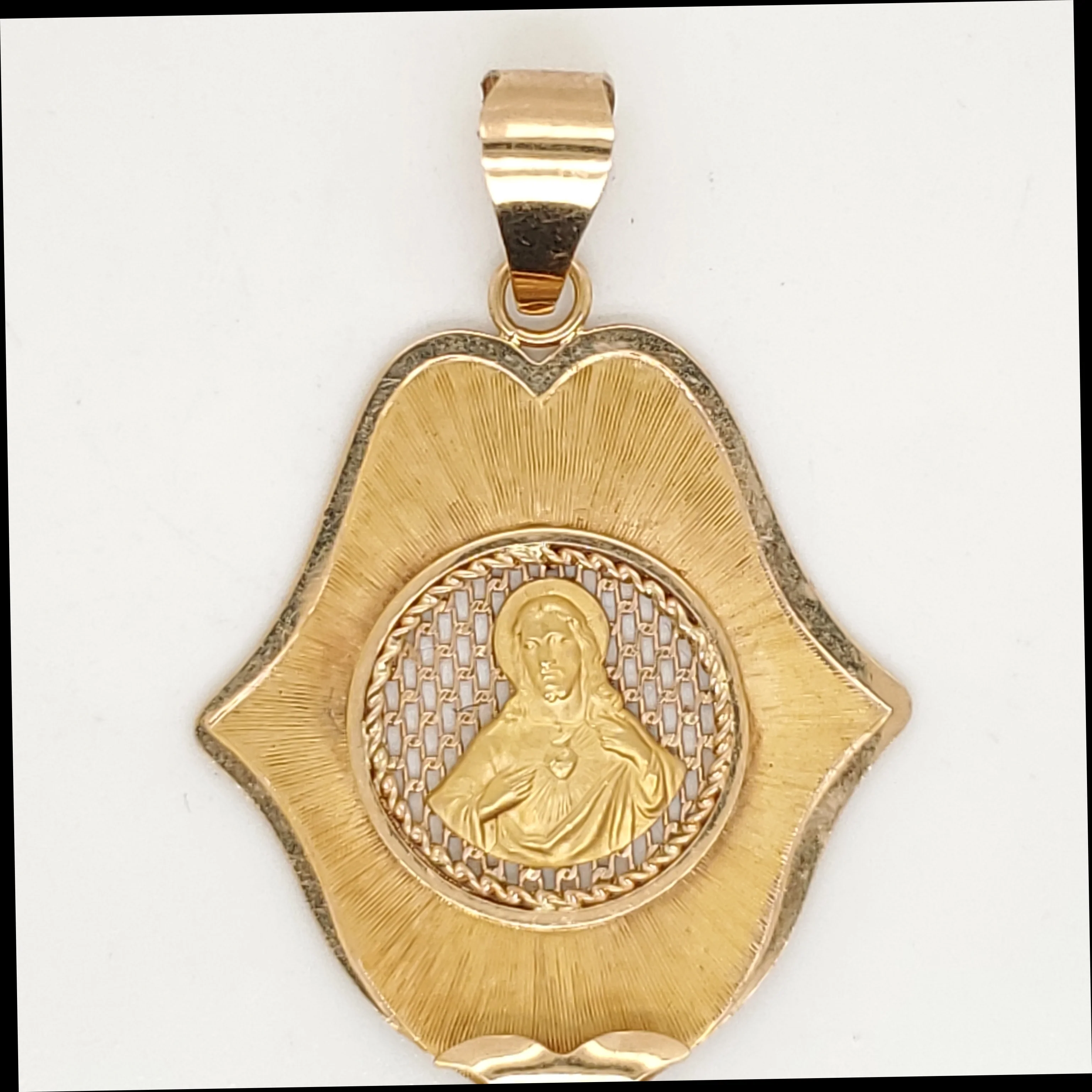18kt Yellow Gold Christ Religious Pendant