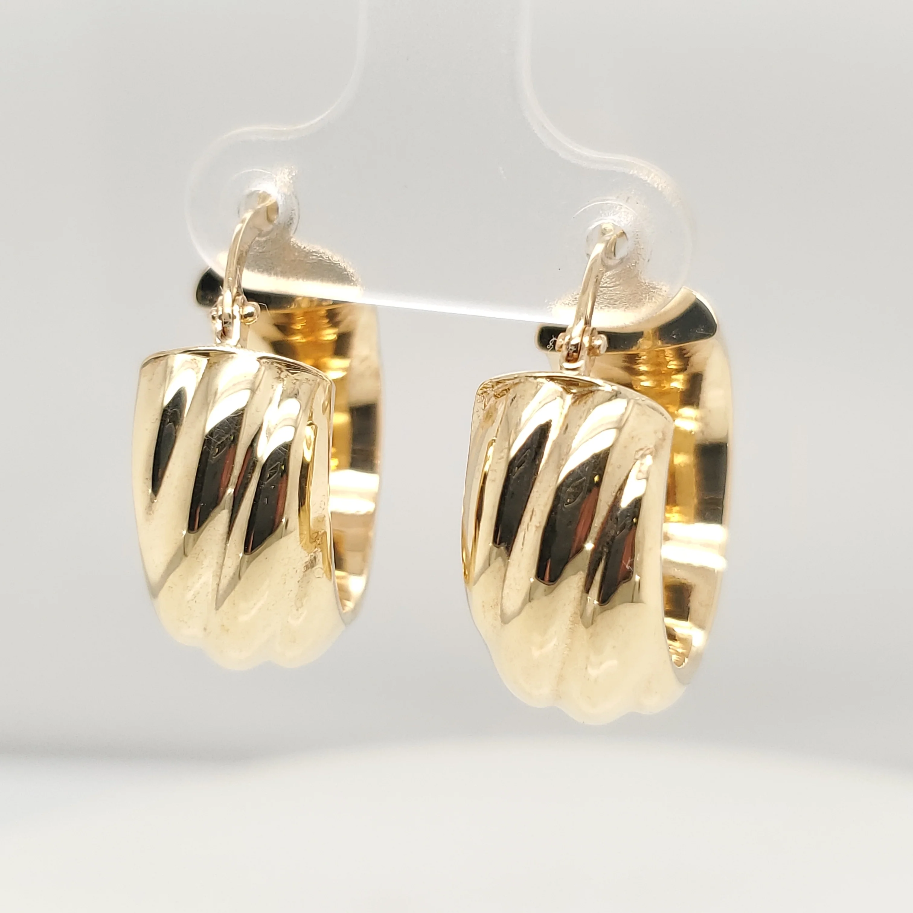 18kt Yellow Gold Hoop Earrings