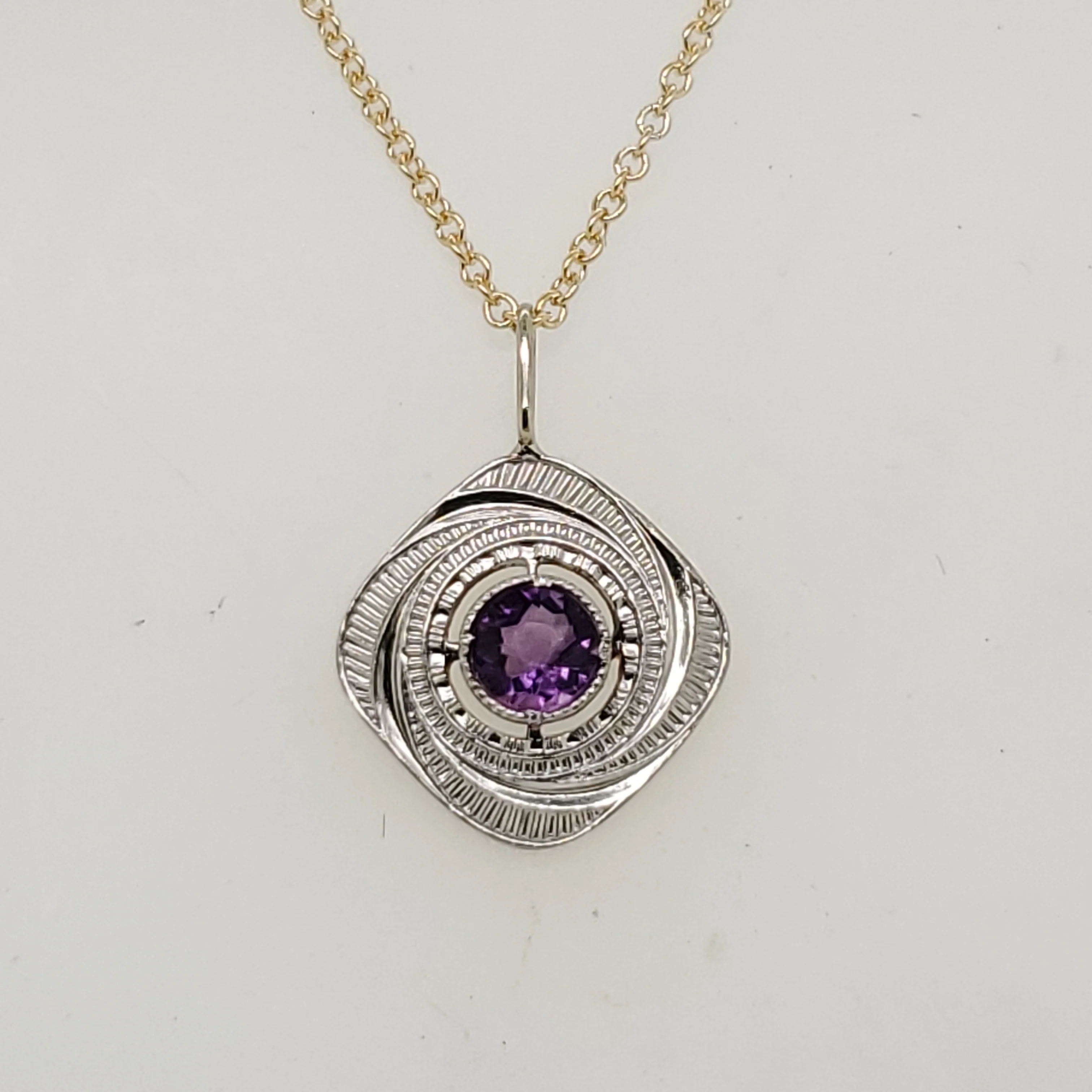 Art Deco 14kt Yellow Gold Amethyst Lavalier Pendant Necklace