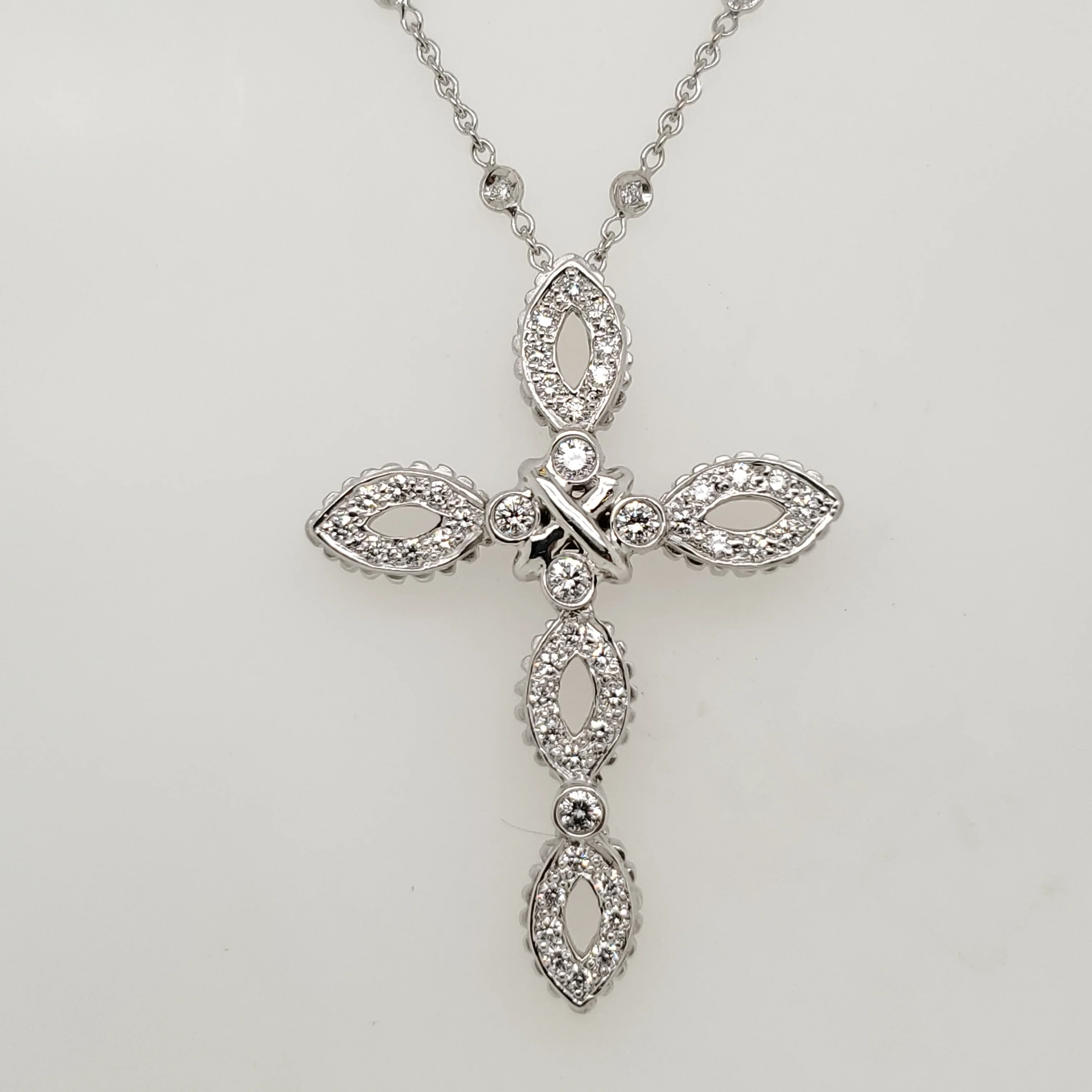 Doris Panos 18kt White Gold Diamond Cross Pendant Necklace