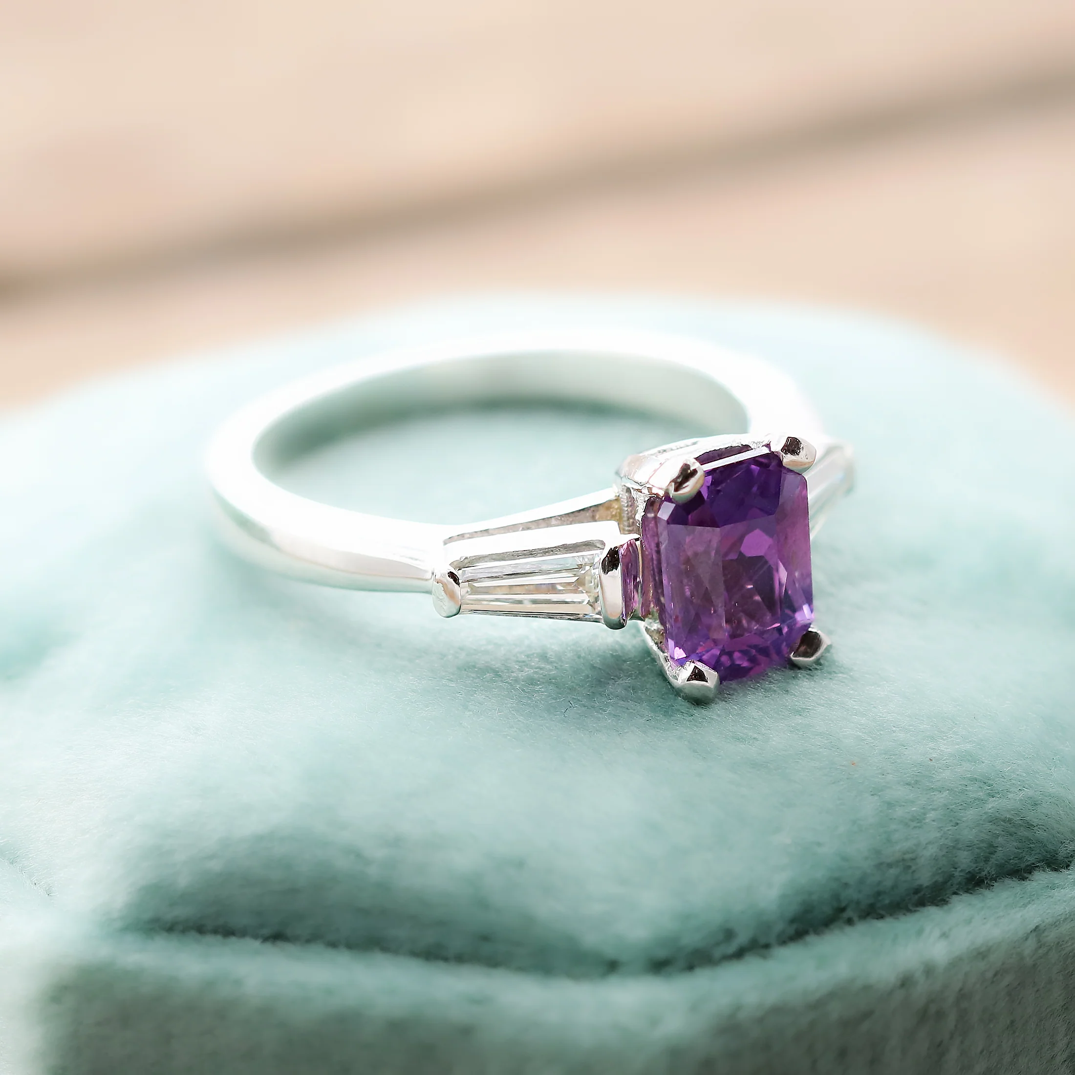 GIA Certified 1.71 Carat Natural No Heat Purple Sapphire and Diamond Platinum Ring - Image 4