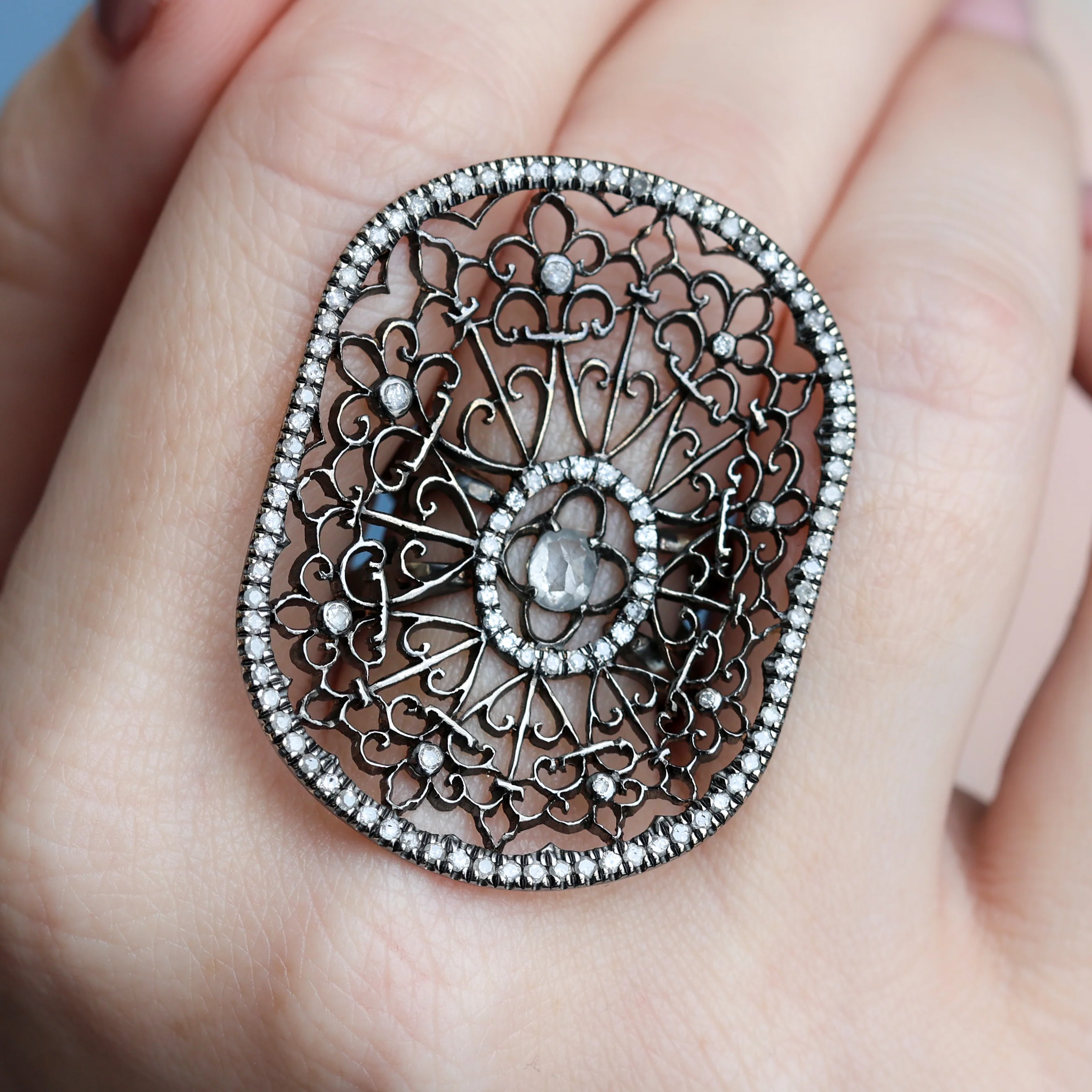 Loree Rodkin 18kt Blackened Gold and Diamond Spider Web Ring - Image 2