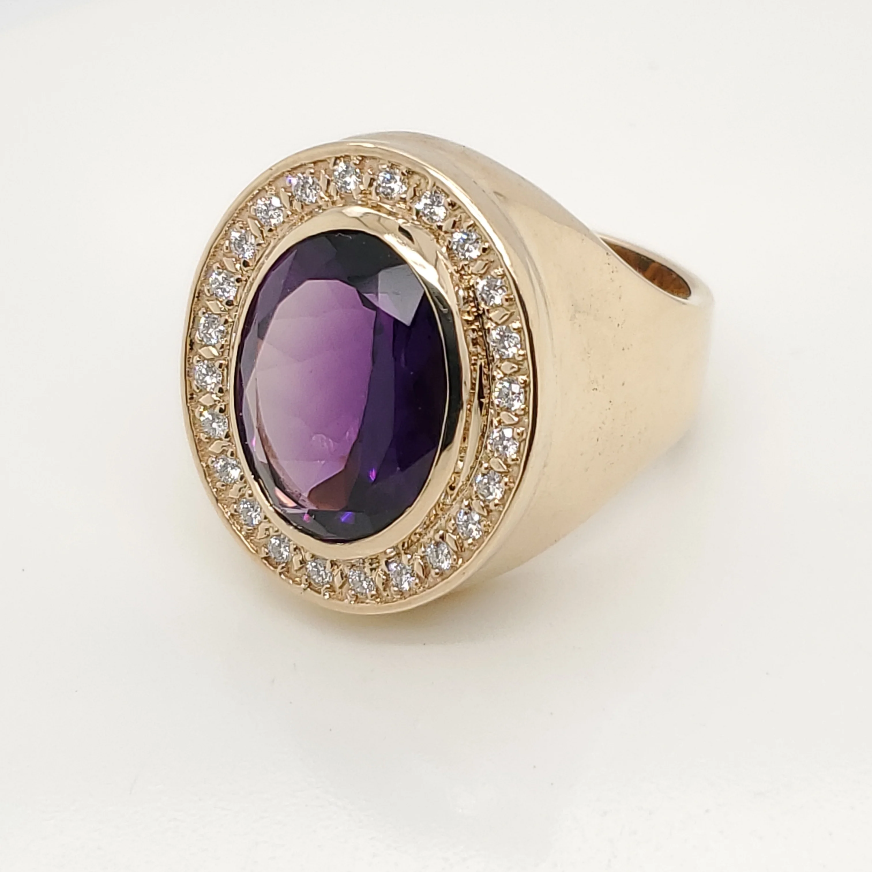 Mens 14kt Yellow Gold Amethyst and Diamond Ring
