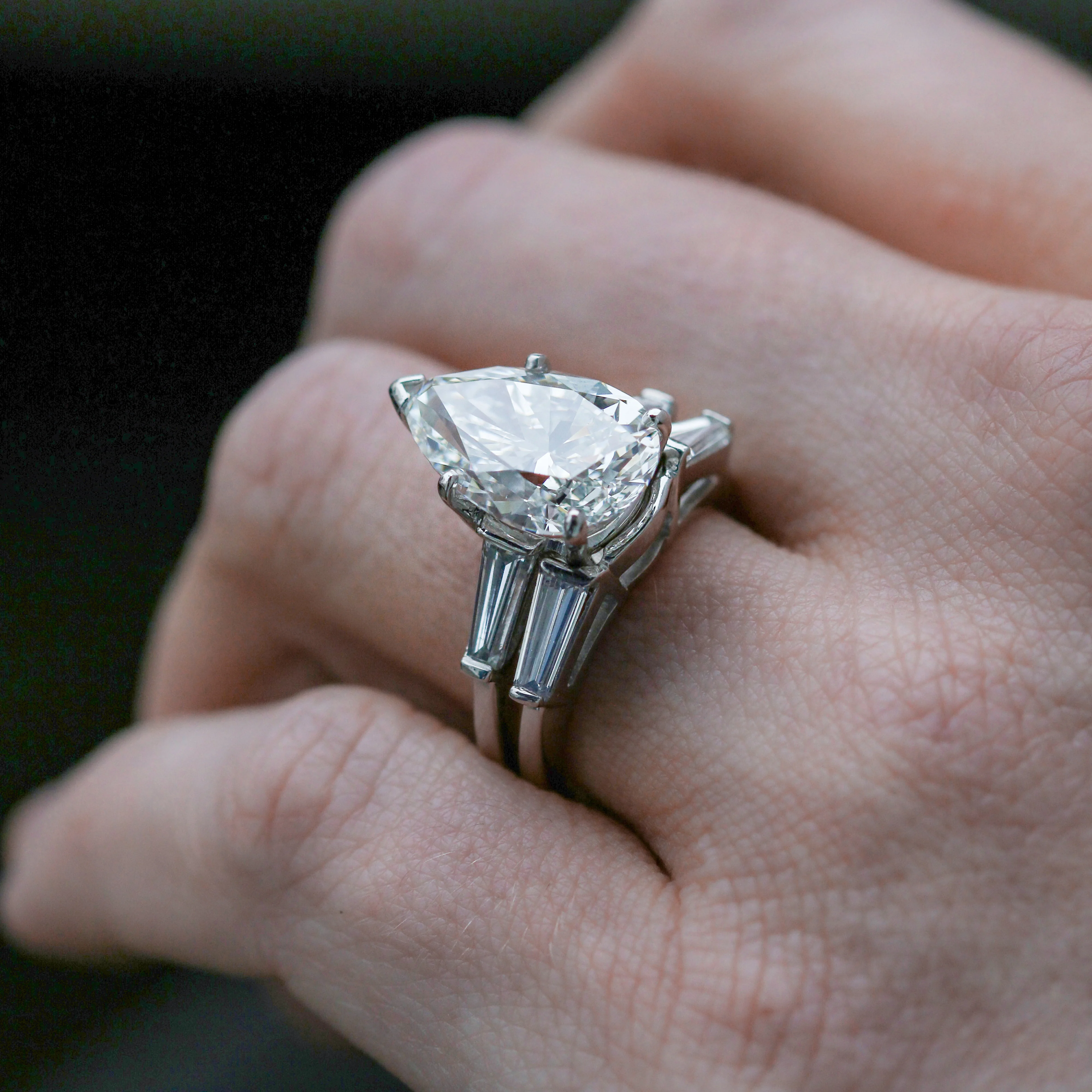Platinum 5.30 Carat Pear Shaped Diamond Wedding Set - Image 5