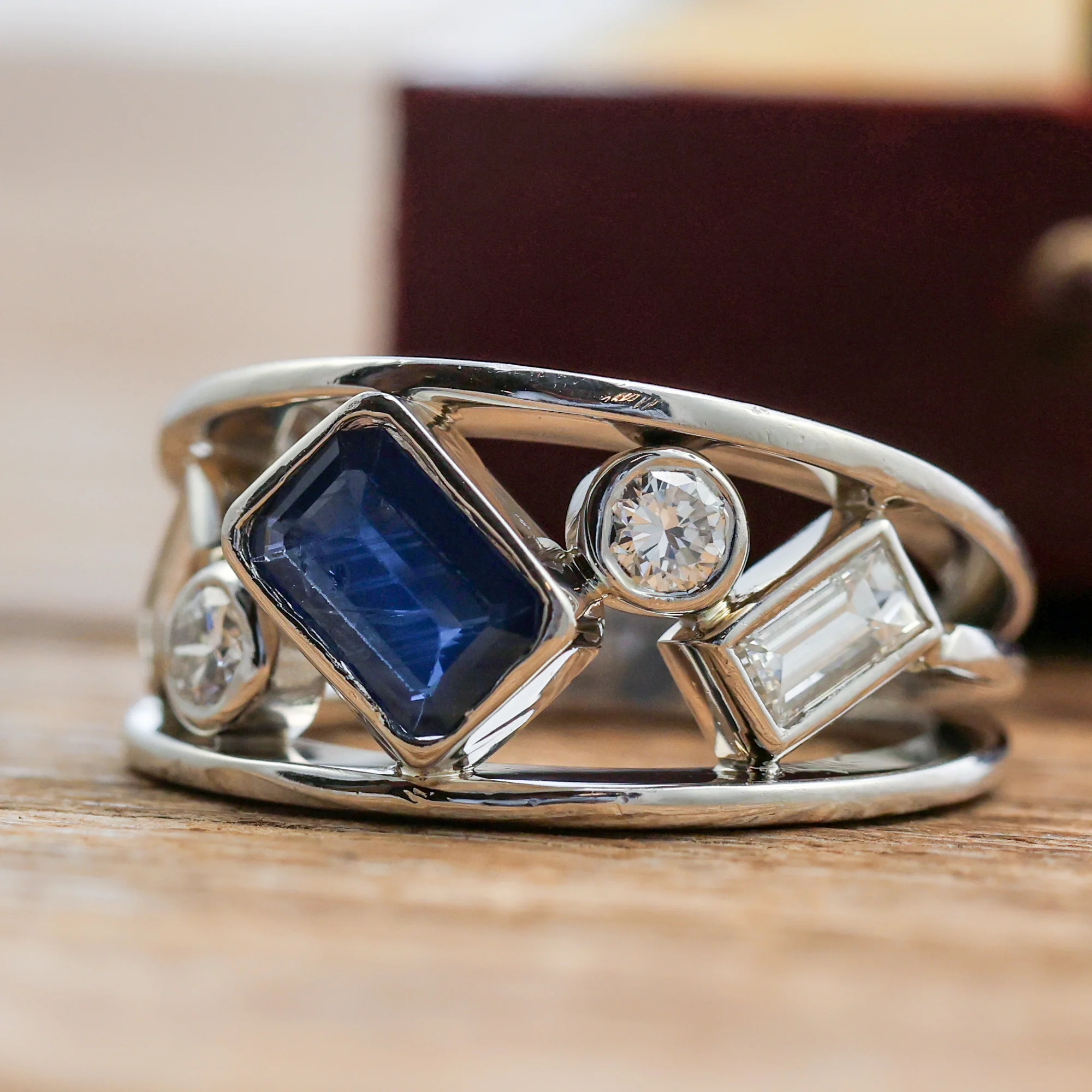 Platinum diamond and sapphire ring - Image 2