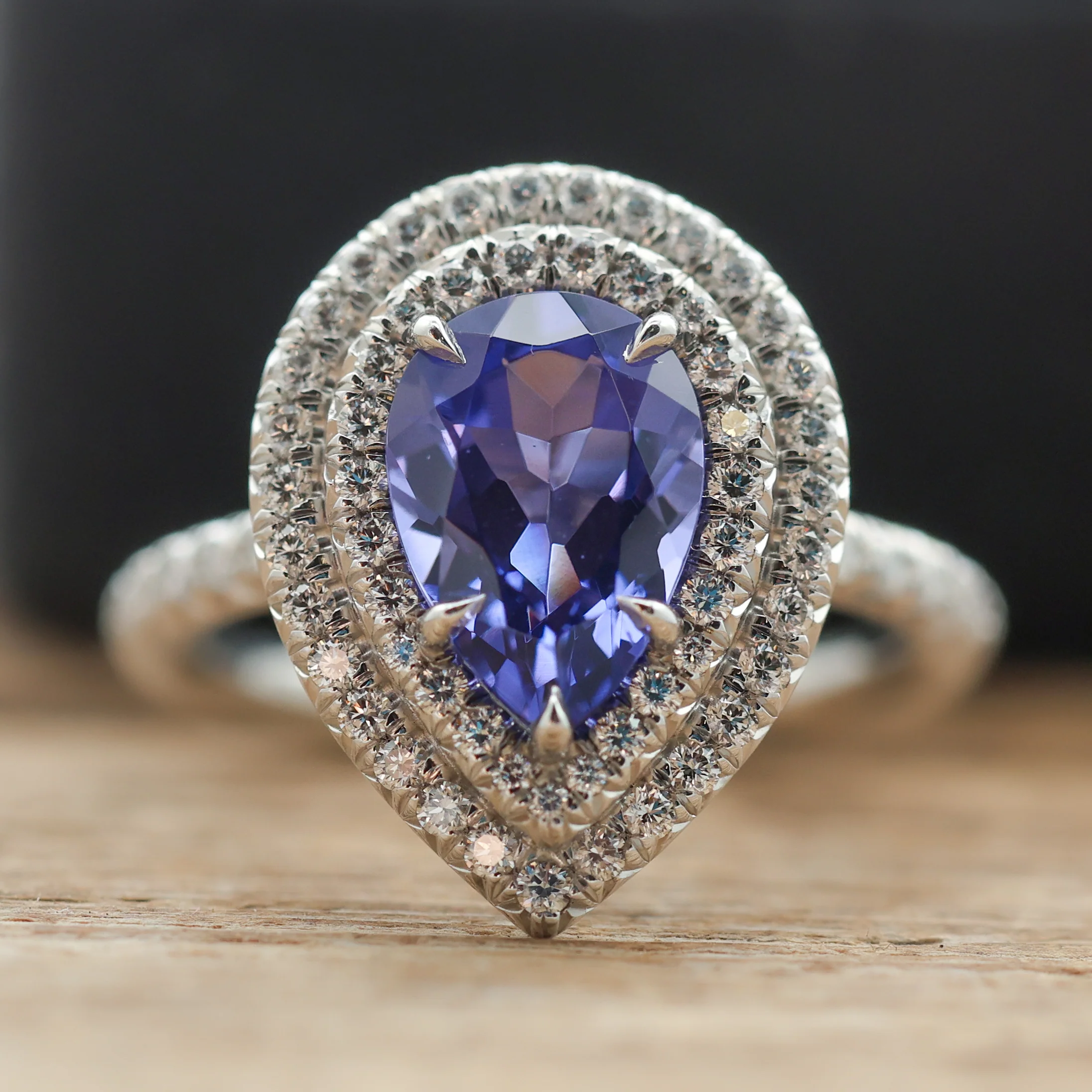 Pre-owned Tiffany & Co Platinum And Tanzanite Ring - Image 3