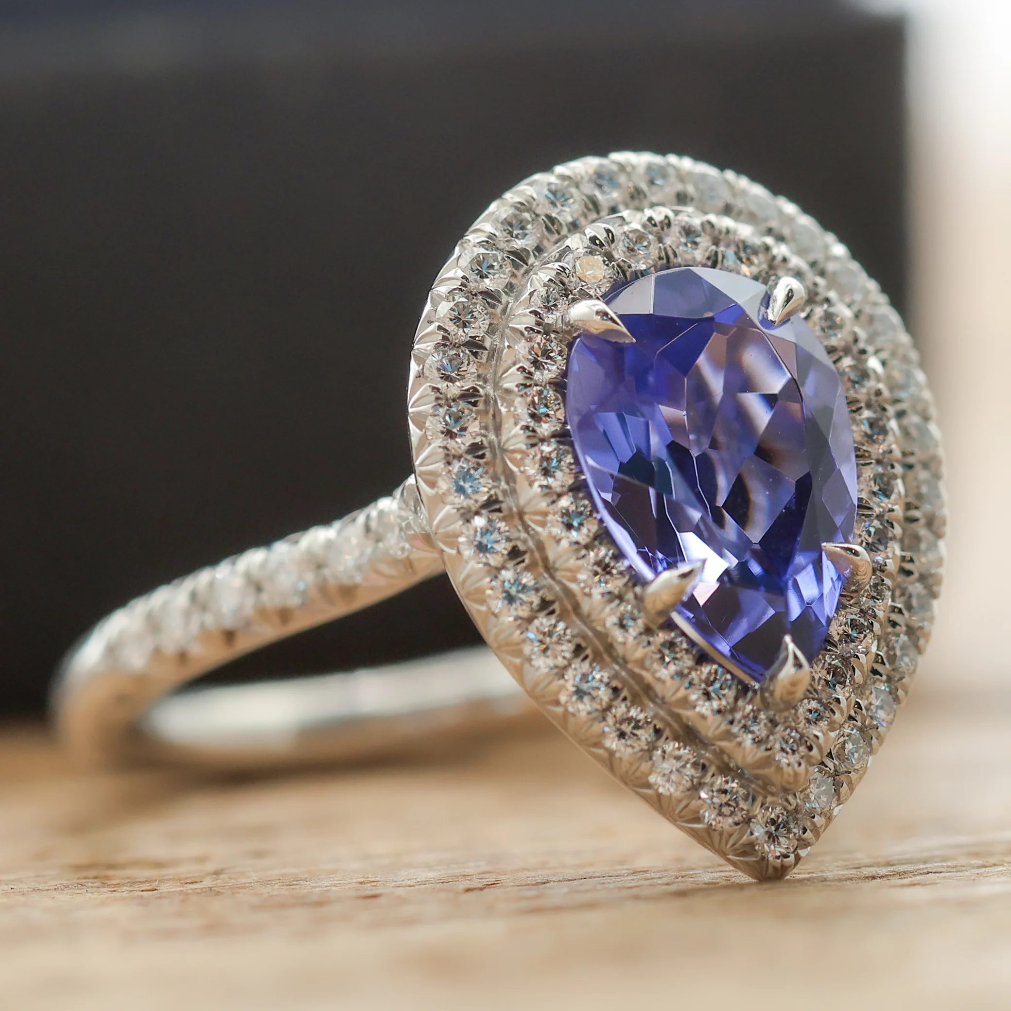 Pre-owned Tiffany & Co Platinum And Tanzanite Ring - Image 4