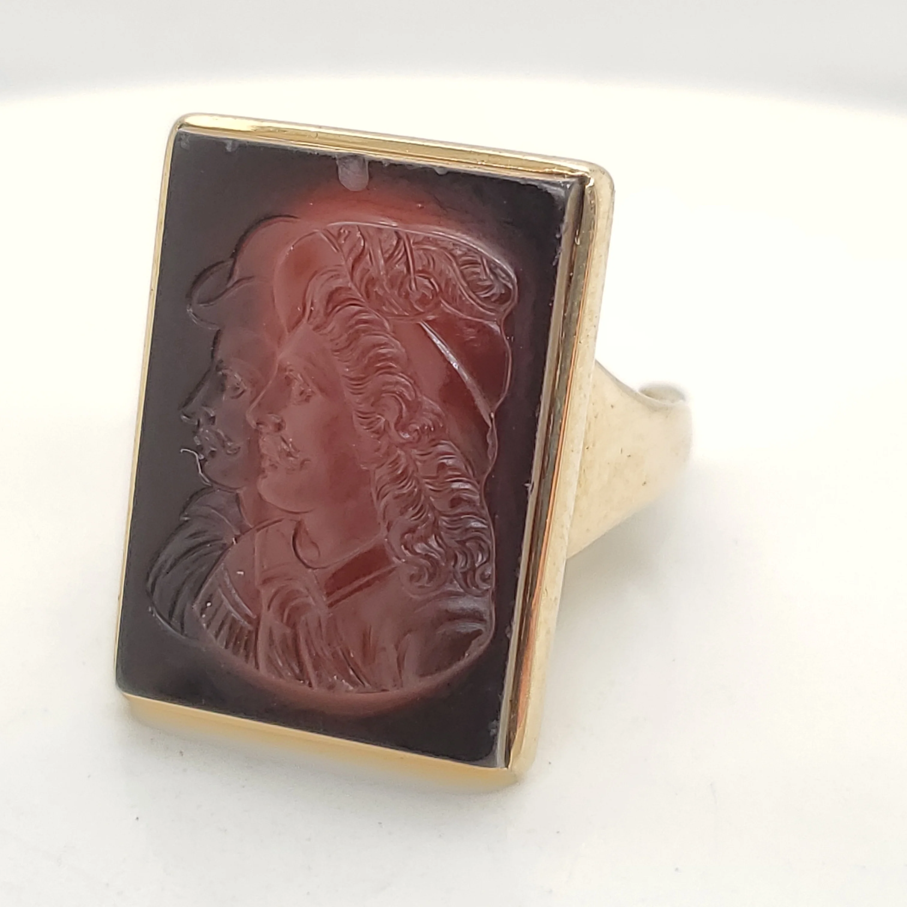 Victorian 14Kt Yellow Gold Carved Figure Hard Stone Cameo Ring