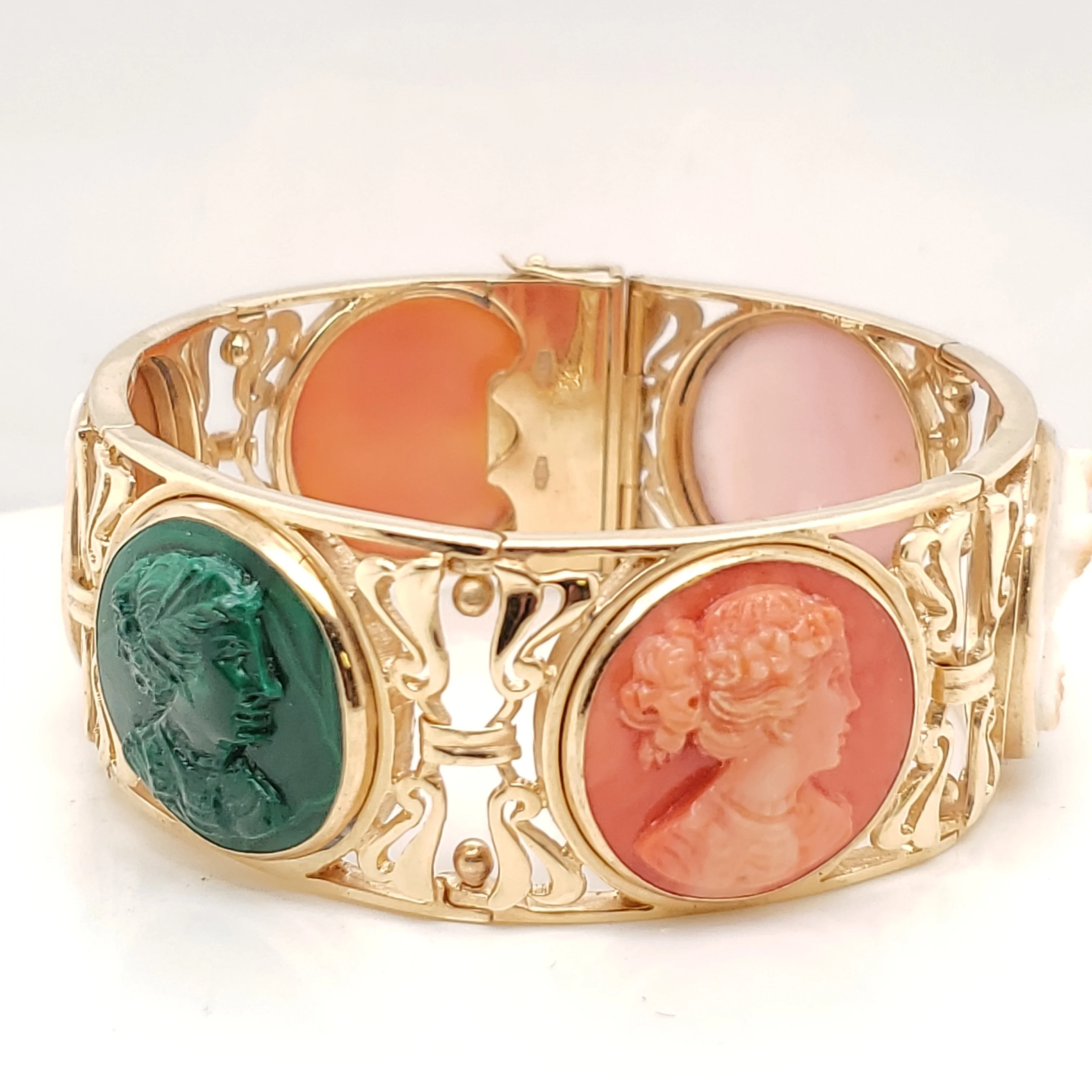 Vinage 14kt Yellow Gold Cameo Bracelet - Image 2