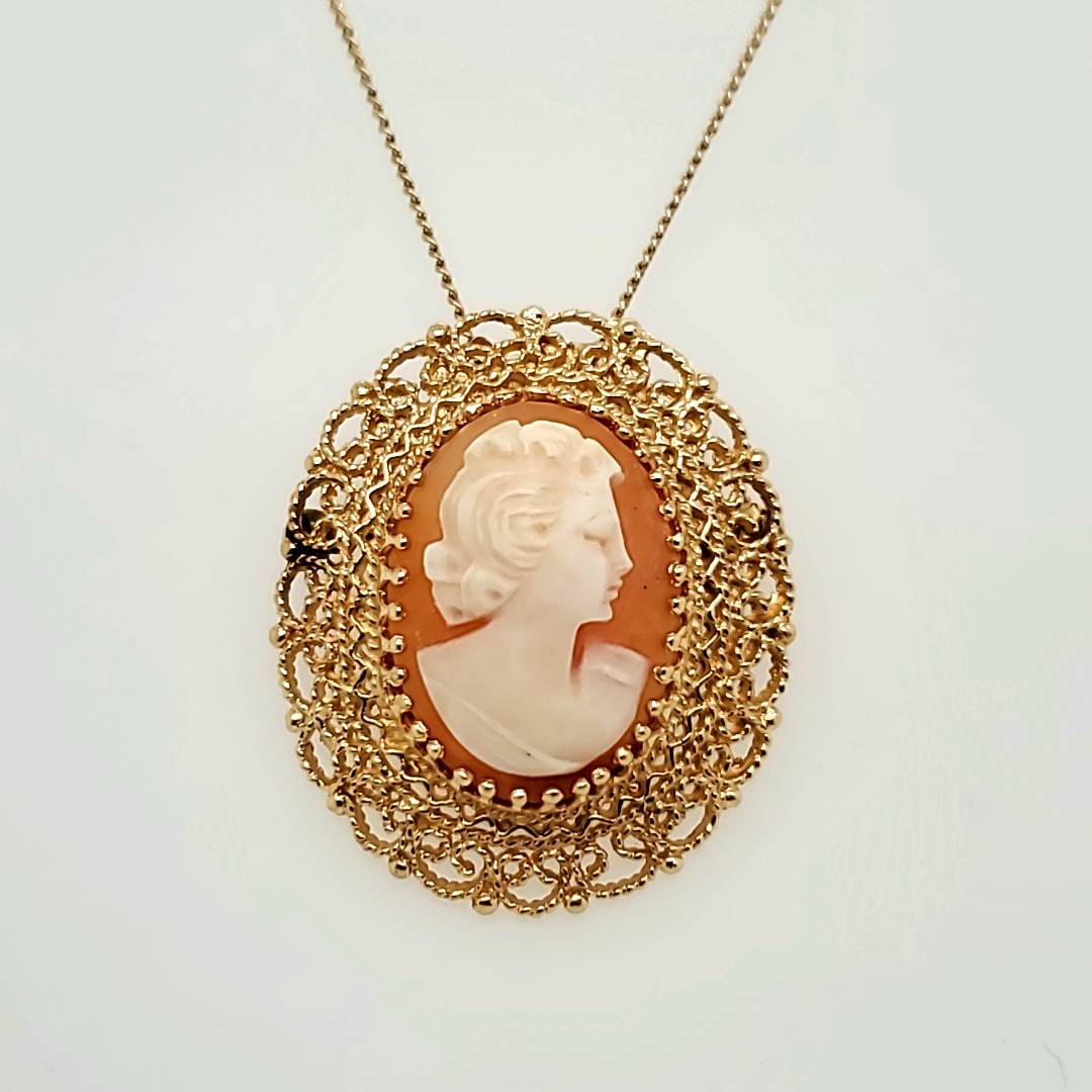 Vintage 14Ktyg Shell Cameo Brooch/Pendant