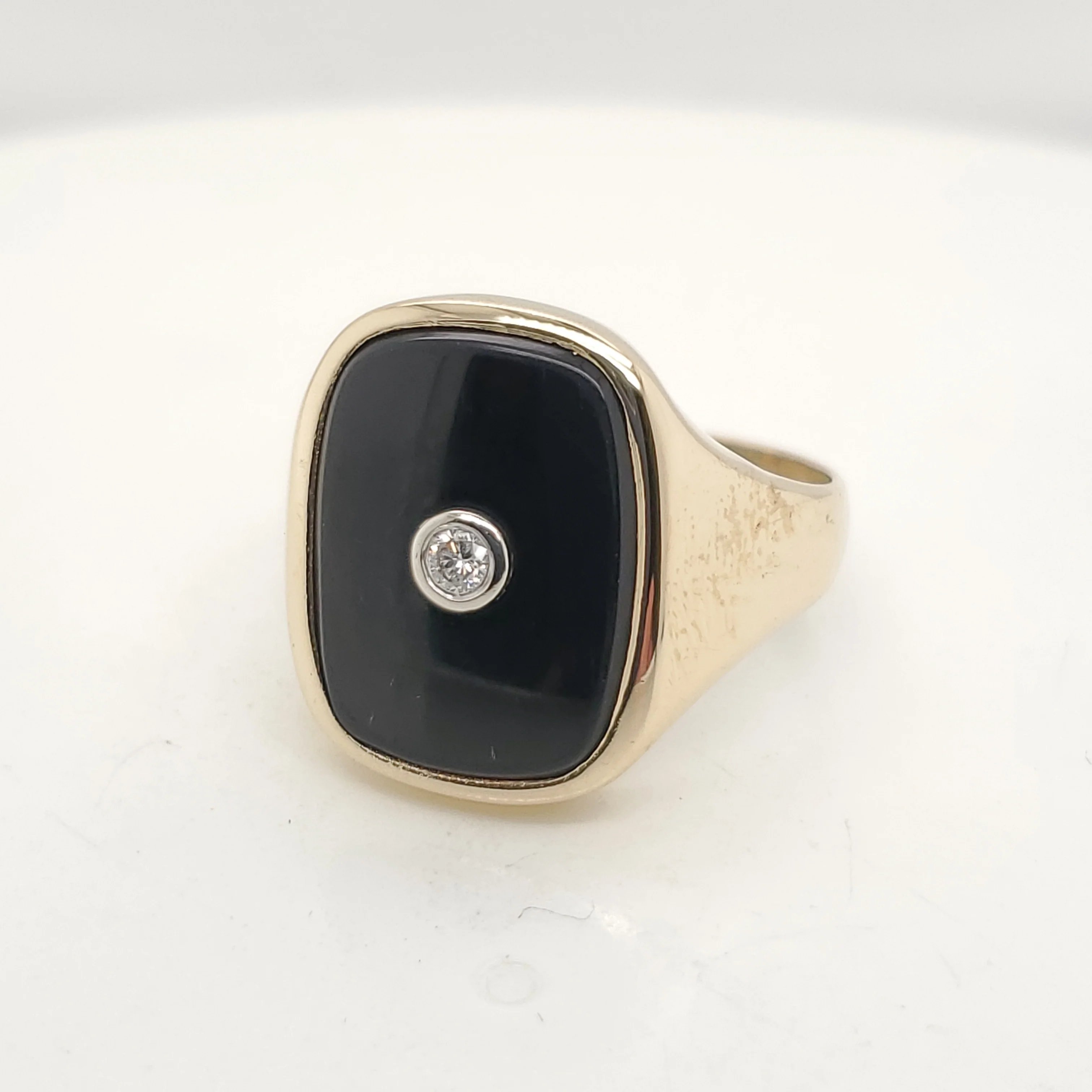 Vintage Mens 14Kt Yellow Gold Onyx and Diamond Ring