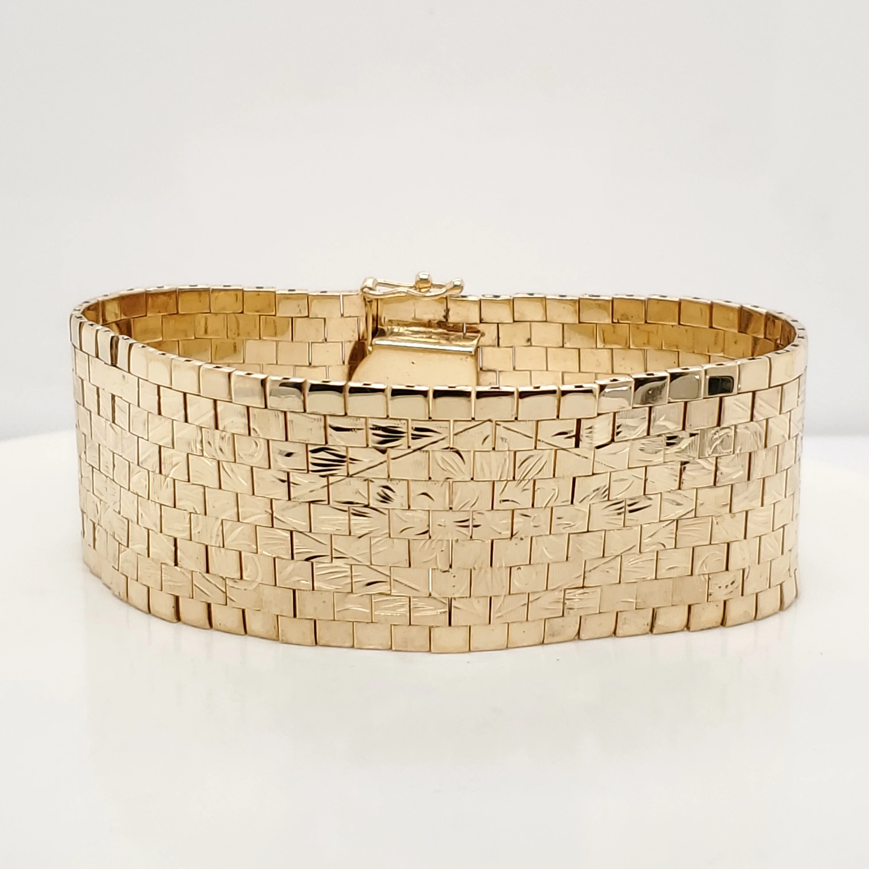 Zeldman & Friedman 14ktYellow Gold Wide Engraved Brick Link Bracelet